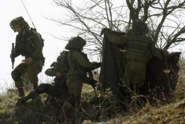 اسرائيل ترفع حالة التأهب على الحدود مع لبنان خشية من رد حزب الله