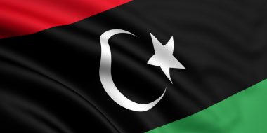 فرنسا تغلق سفارتها في ليبيا مؤقتا وتجلي مواطنيها