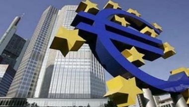 دول منطقة اليورو تقرر تمديد البرنامج الحالي بشأن اليونان