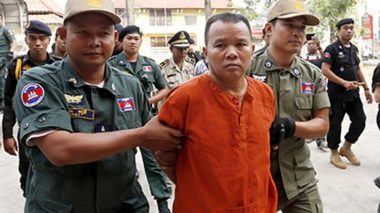 "الطبيب" الكمبودي بعد قرار المحكمة حبسه